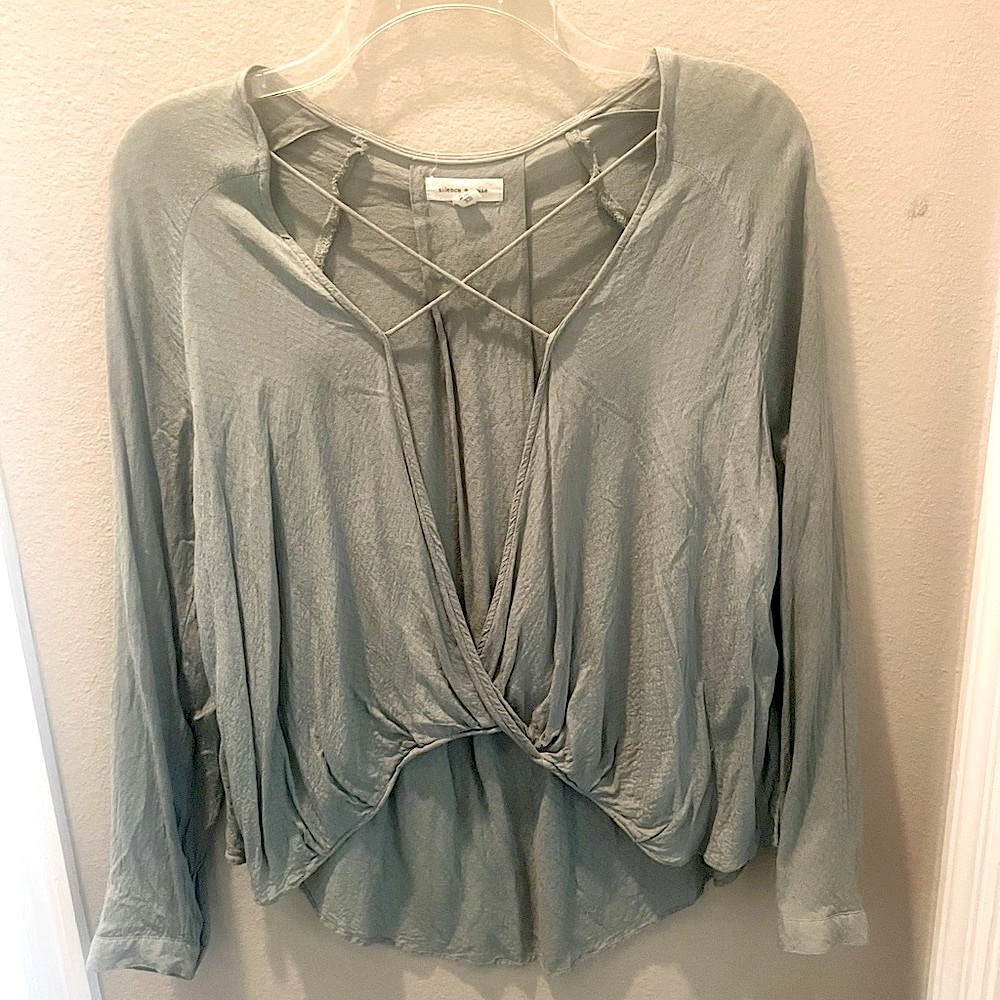 Stylish, lightweight blouse
